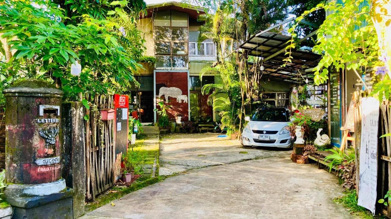 Artist'S Place Trat Ngoại thất bức ảnh