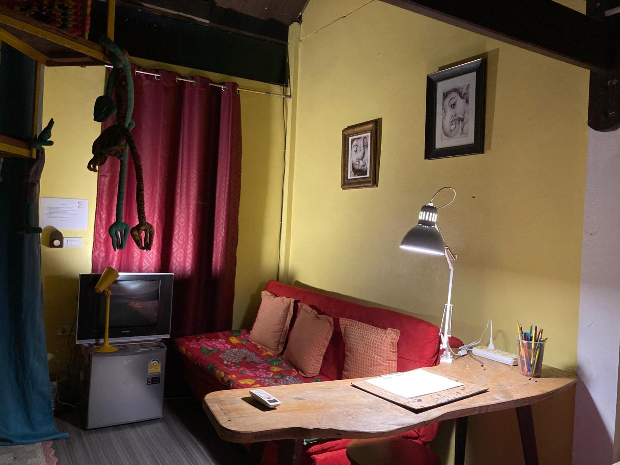 Artist'S Place Trat Ngoại thất bức ảnh