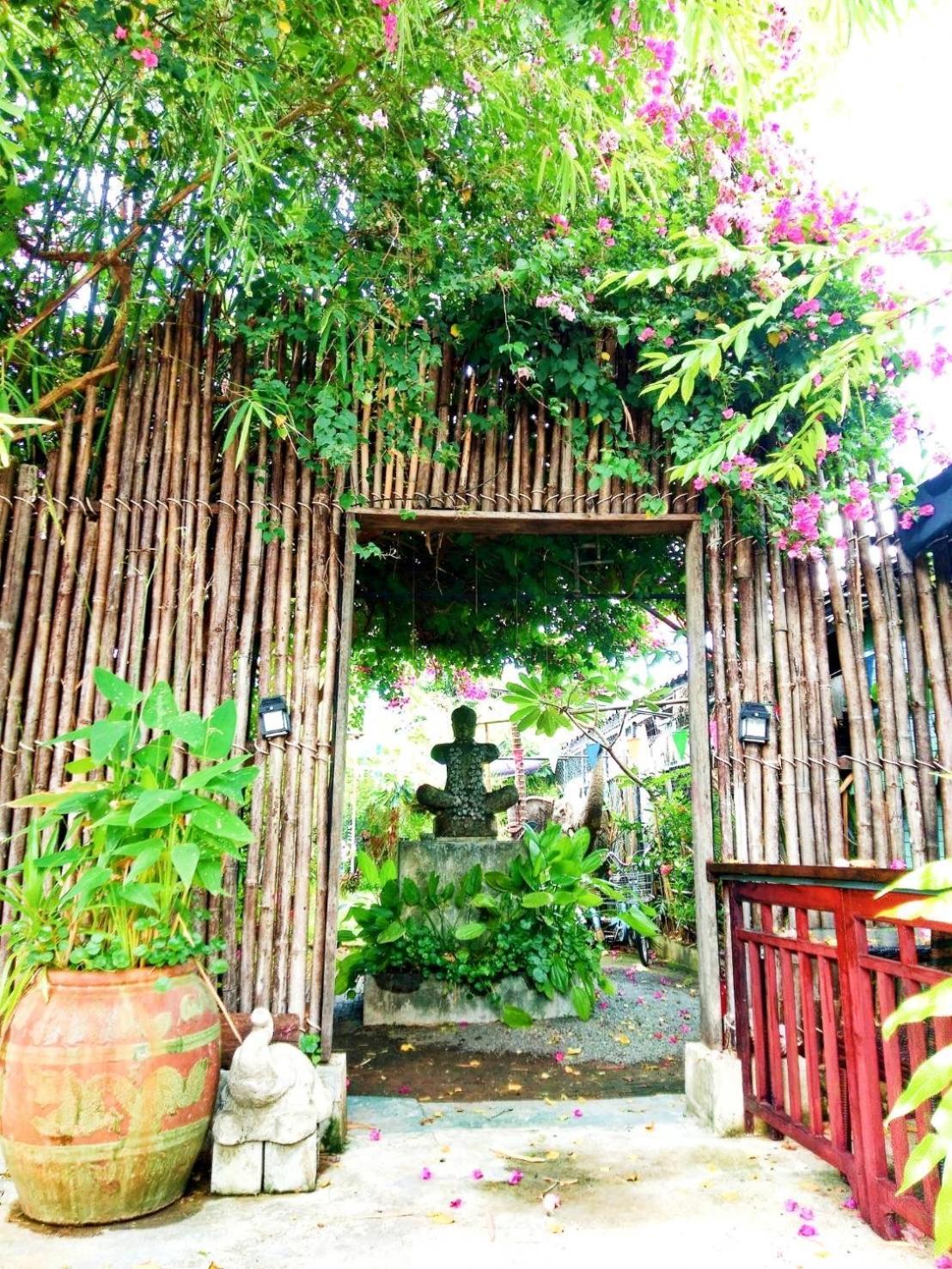 Artist'S Place Trat Ngoại thất bức ảnh