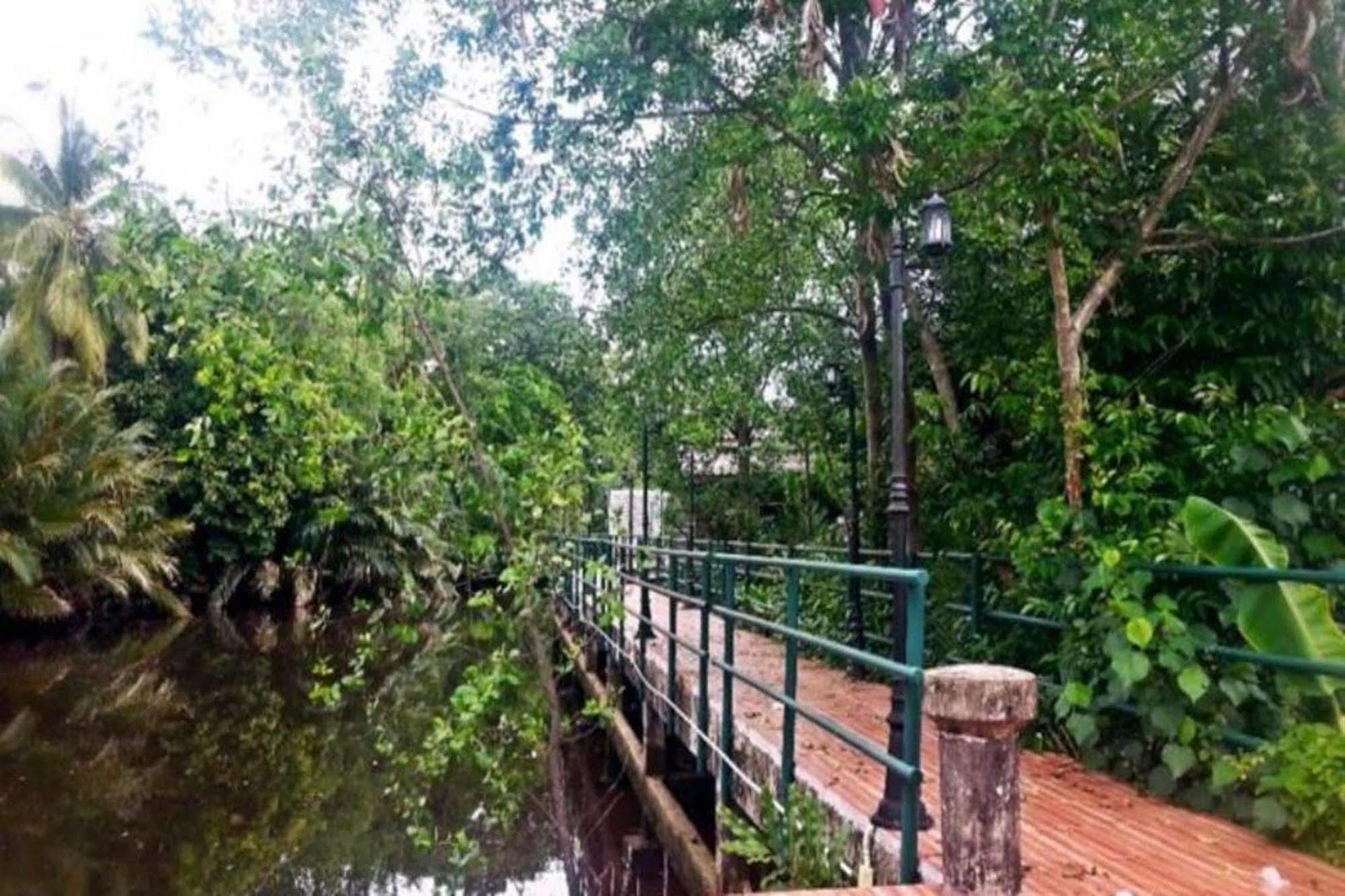Artist'S Place Trat Ngoại thất bức ảnh