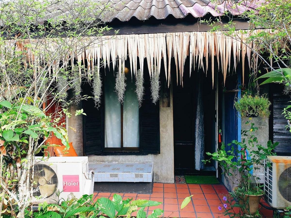 Artist'S Place Trat Ngoại thất bức ảnh